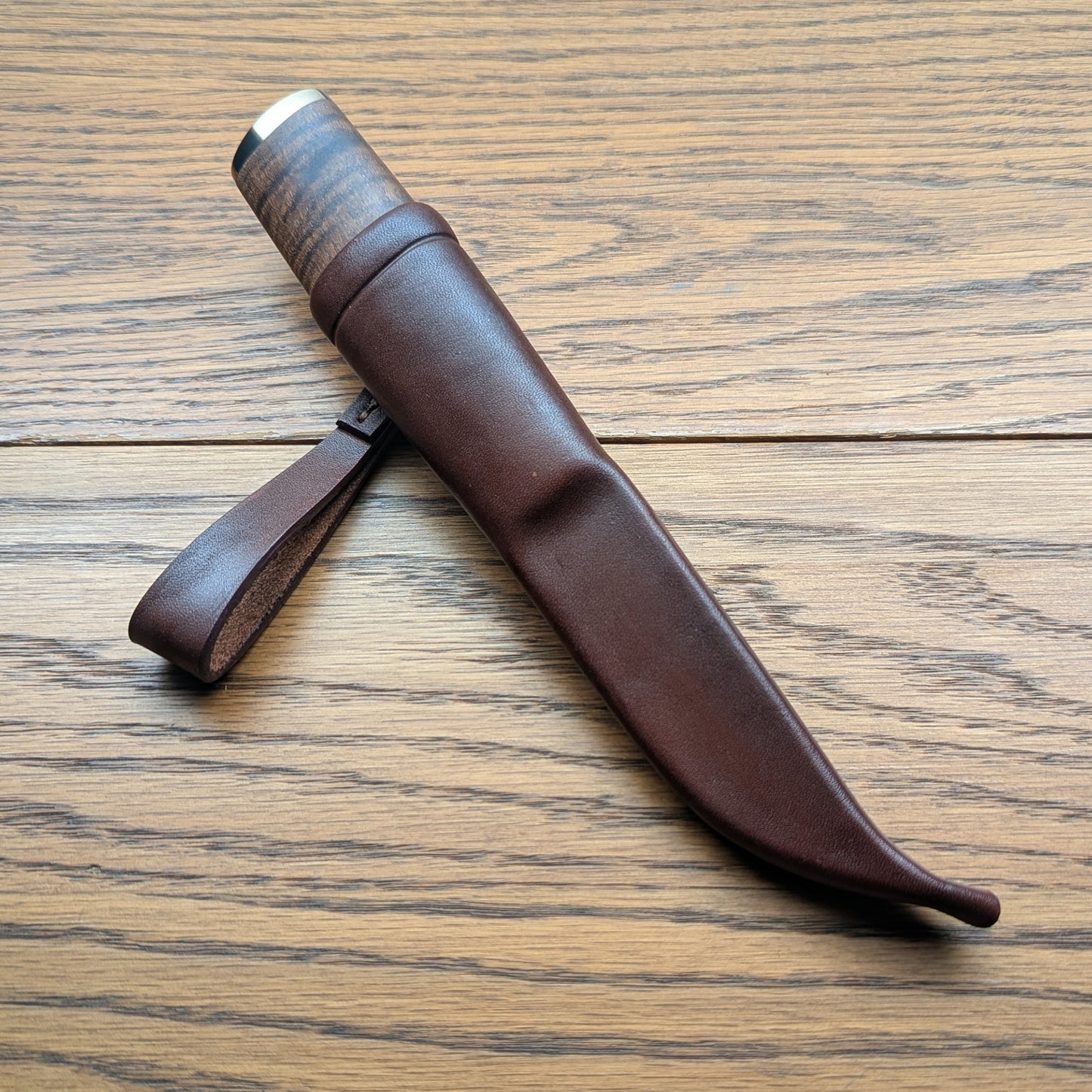 Handmade leather sheath with custom knife