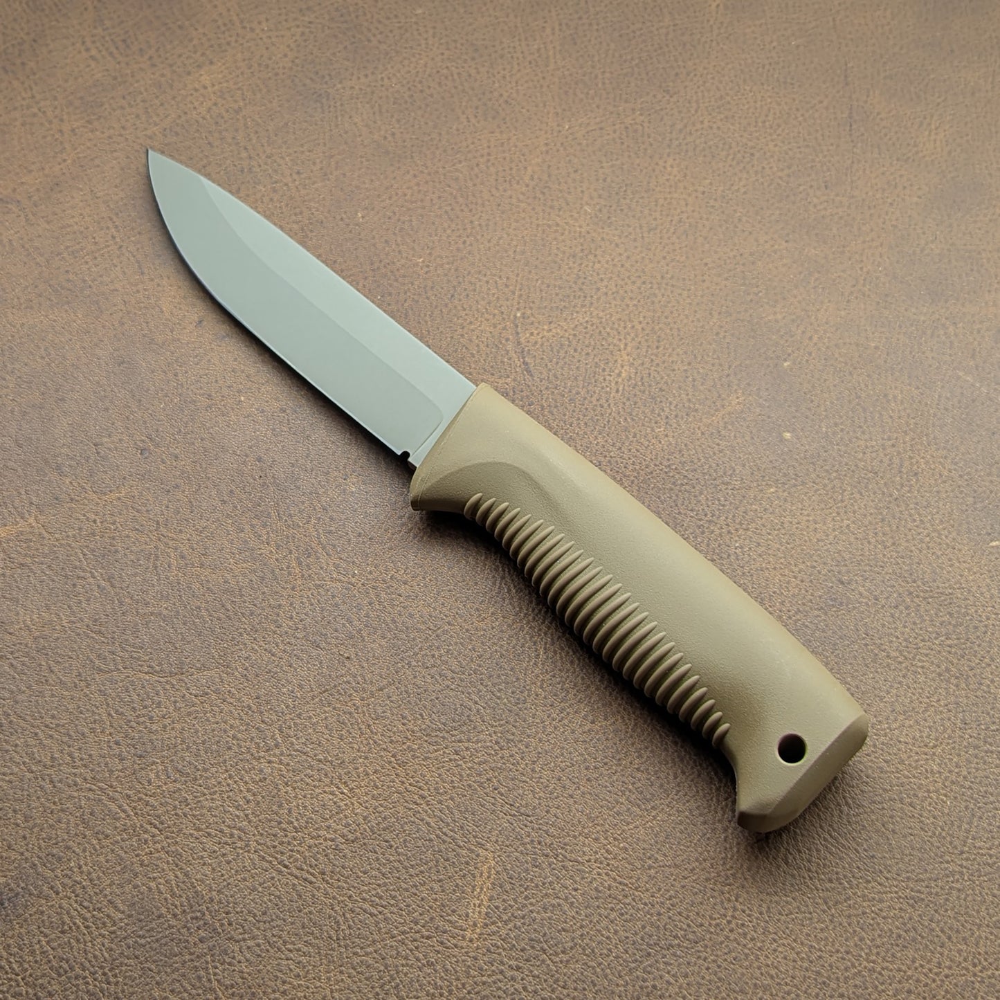 Peltonen M07 Ranger Puukko - Cerakote Coyote