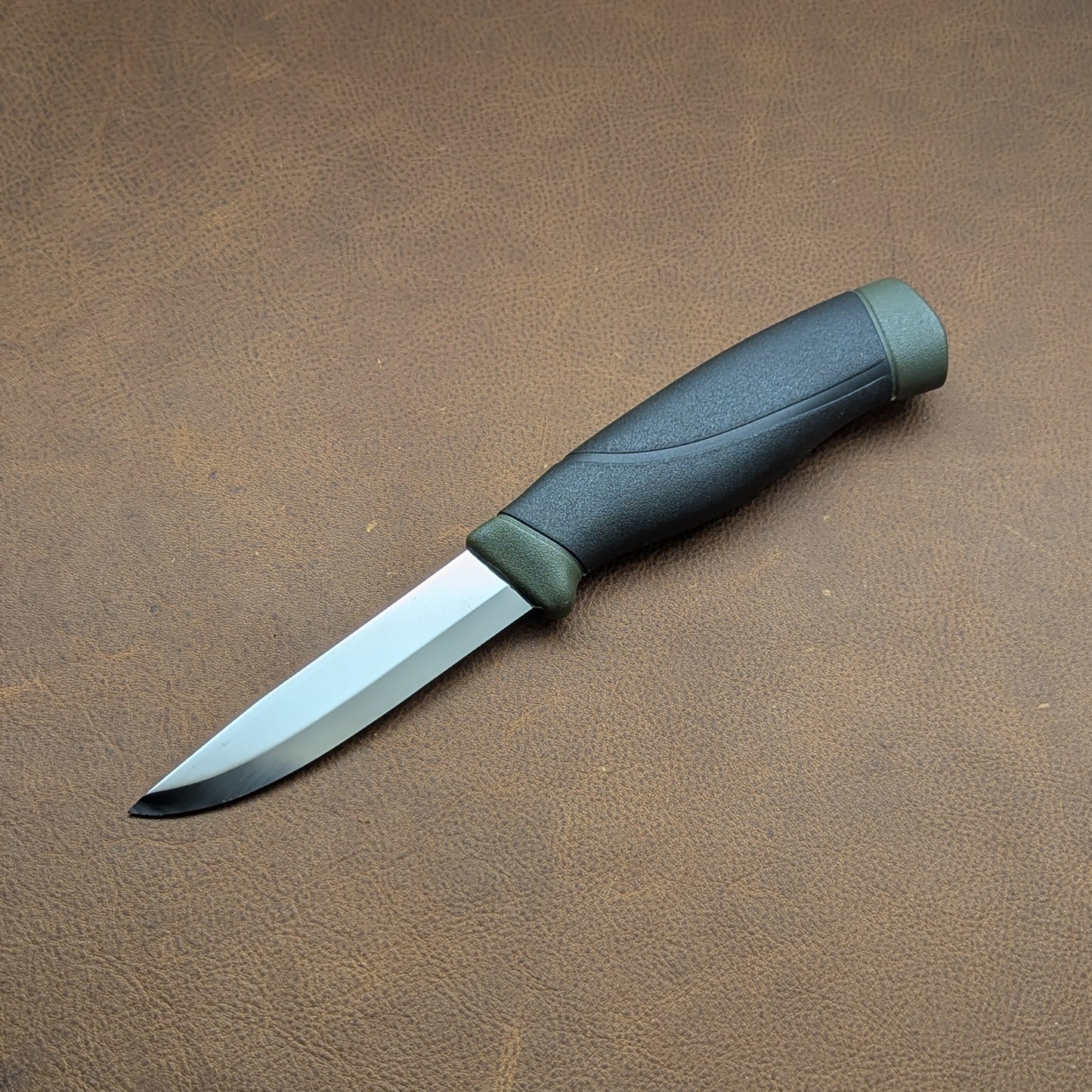 Mora Companion HeavyDuty Military Green